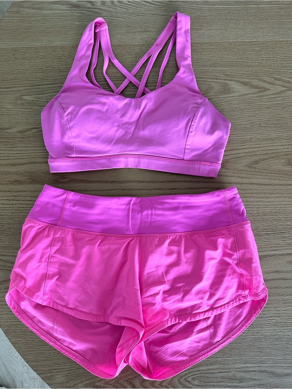 Matching speed up shorts (4) and energy bra (6) set
